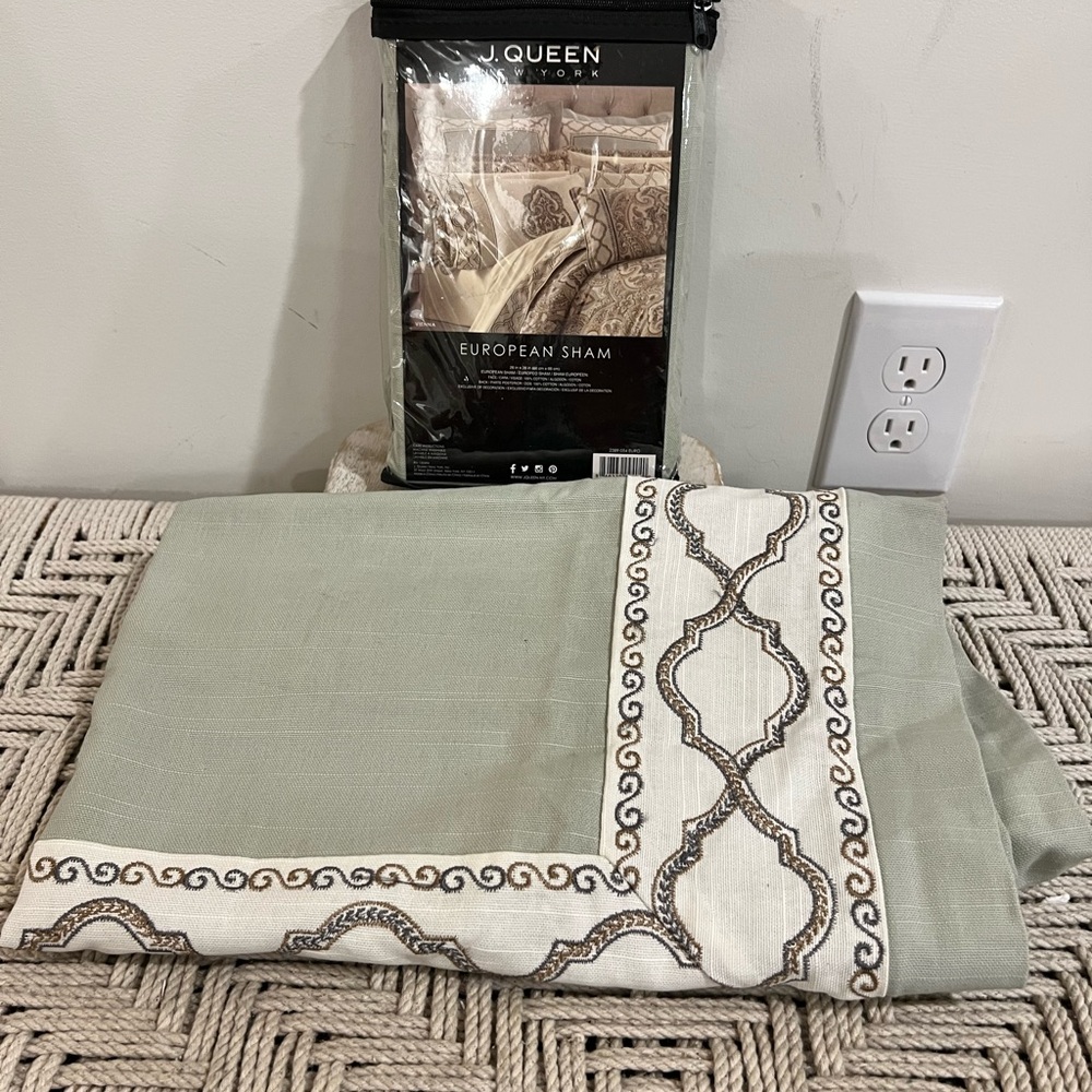 NWT J. Queen lot of 2  26x26 Green and White European Sham